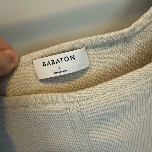 Aritzia Babaton Crop Top - Picture 2 of 4